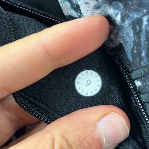 Lululemon Pace Rival Skirt (Regular) *No Panels Spring Bloom Multi / Black - Picture 6 of 6